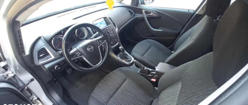 Opel Astra cena 20000 przebieg: 281000, rok produkcji 2013 z Gościno małe 106